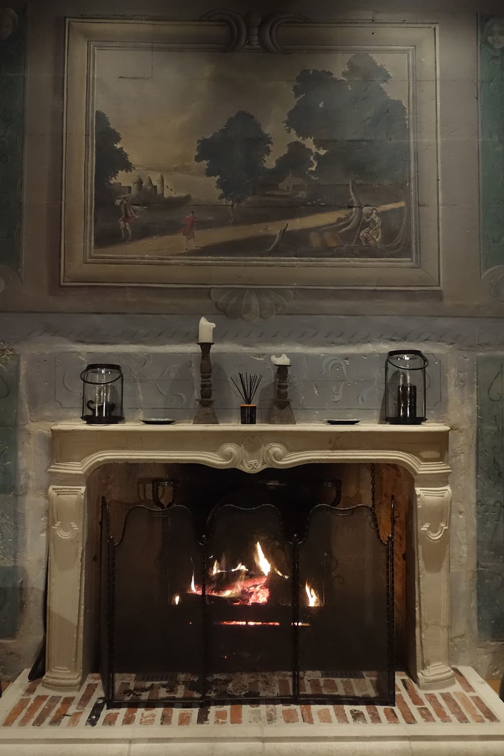 Chateau d’Allogny, cheminée