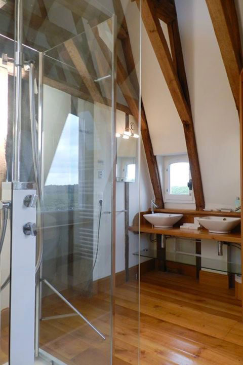 Salle d'eau du château d'Allogny